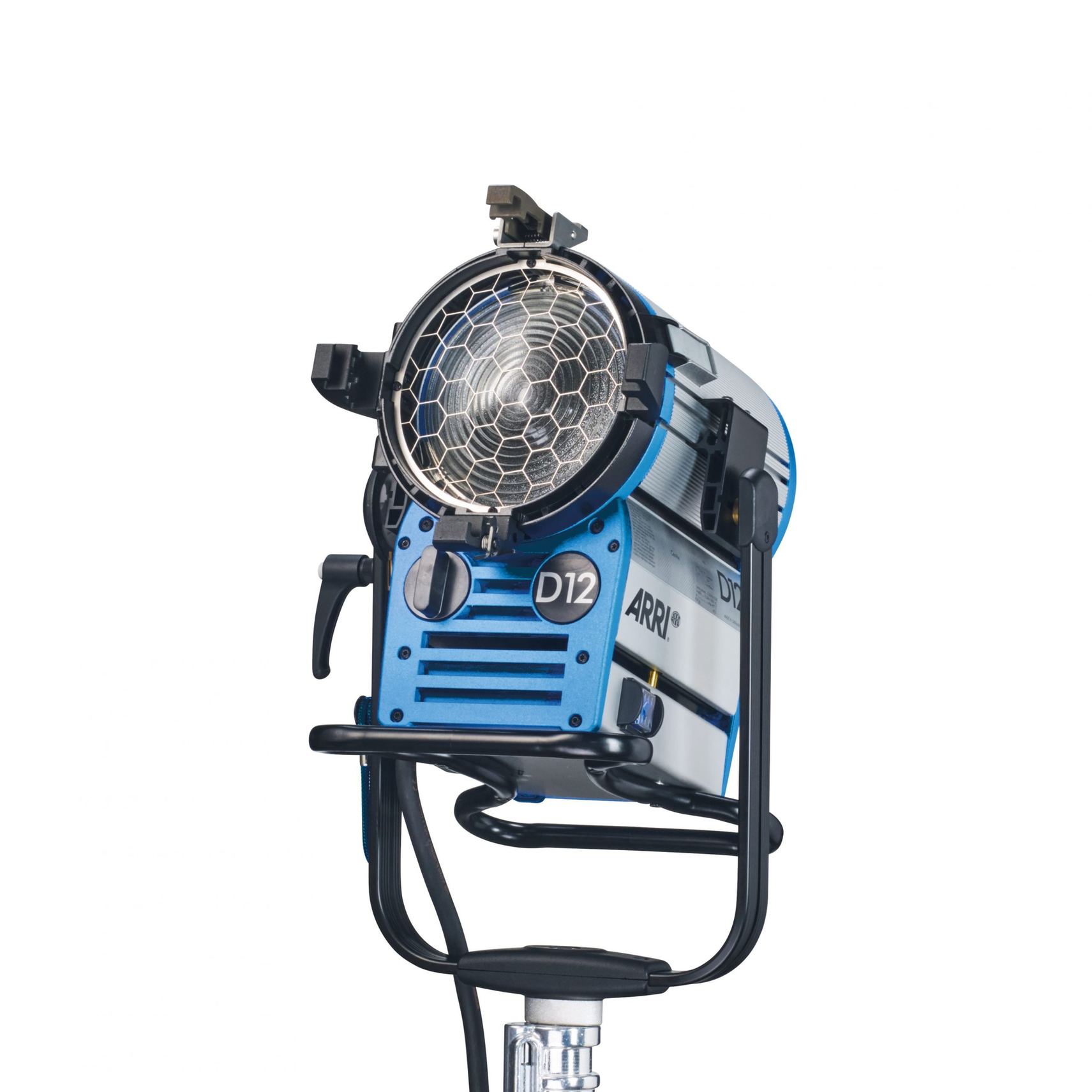 ARRI True Blue D12 HMI-1200W Fresnel Kit