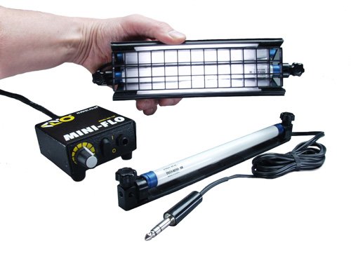 Mini Flo 9″ Fluorescent – Car Lighting Kit